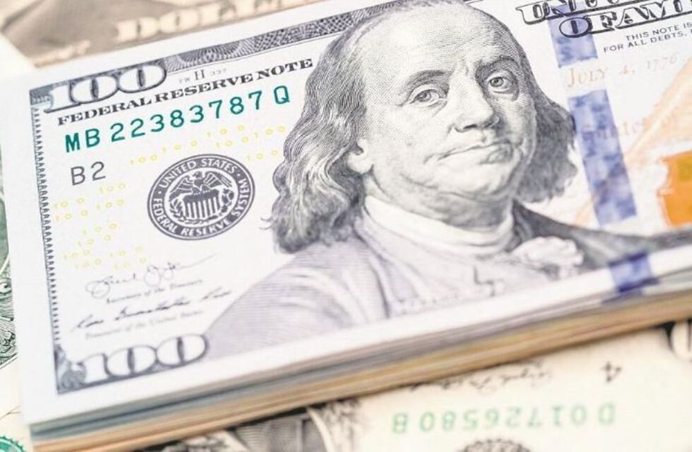 Dólar hoy: se vende por encima de $98 en promedio en los bancos