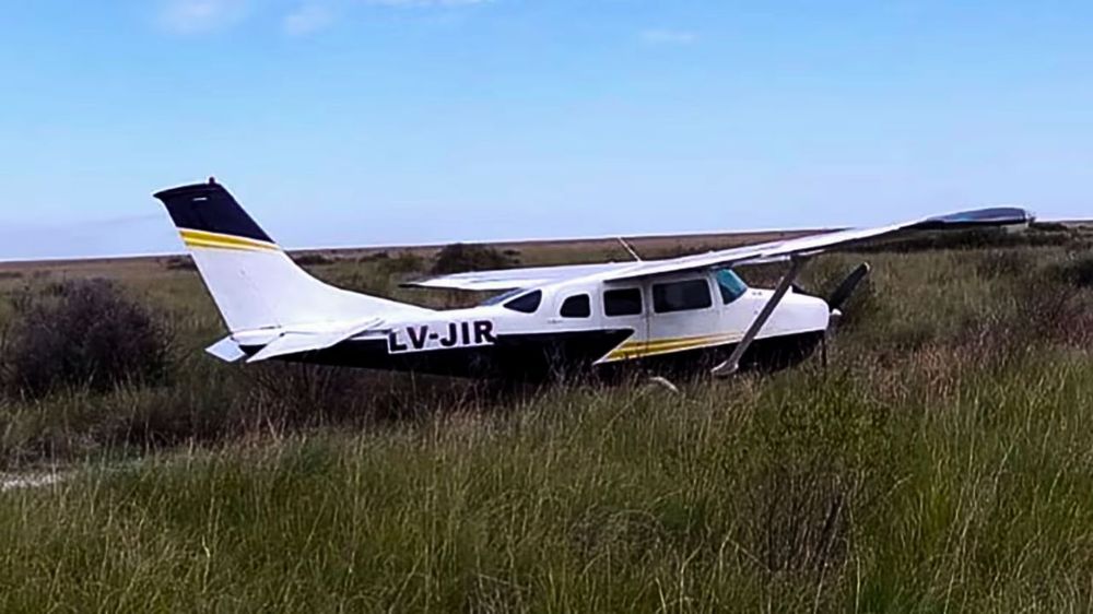 La avioneta abandonada en Santiago del Estero.