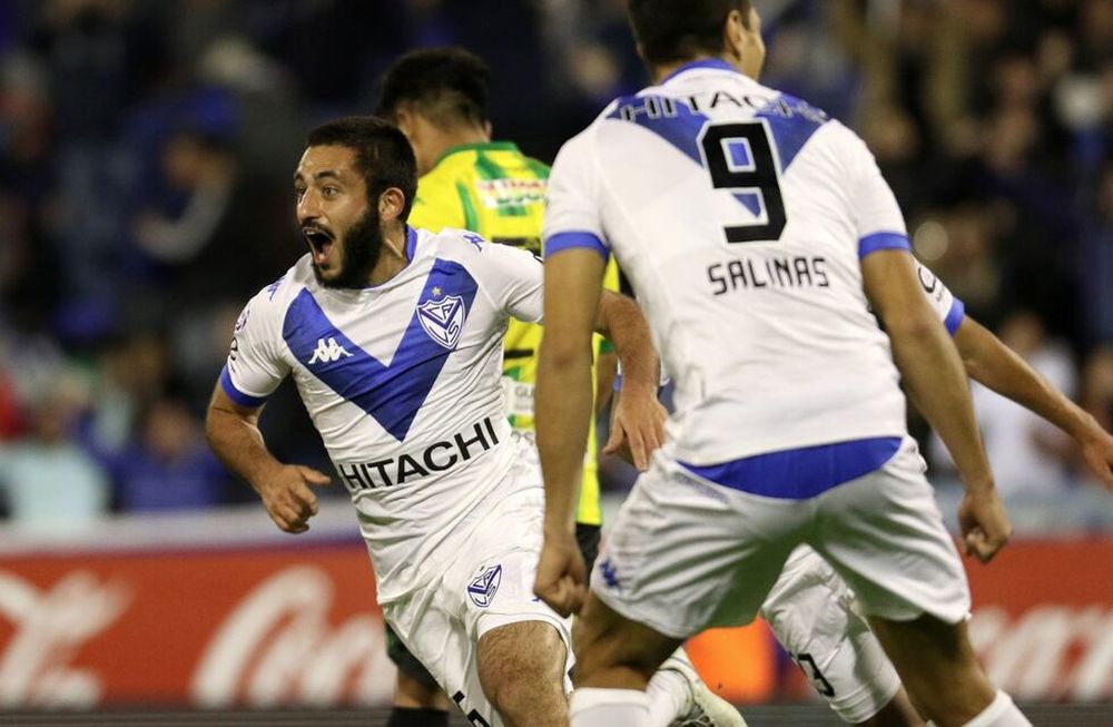 Vélez se quedó con un triunfo que lo aleja de la zona del descenso