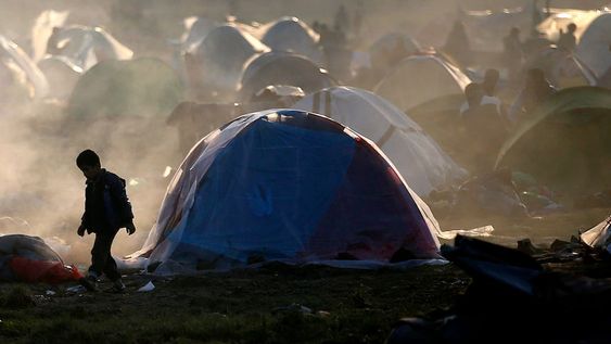 Los refugiados son personas o grupos que huyen de eventos traumáticos que ponen en peligro sus vidas. - Los Andes