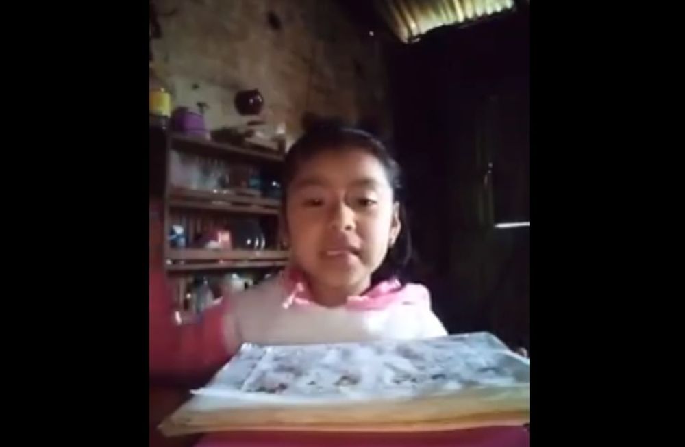 Esta pequeña les da lecciones a los padres