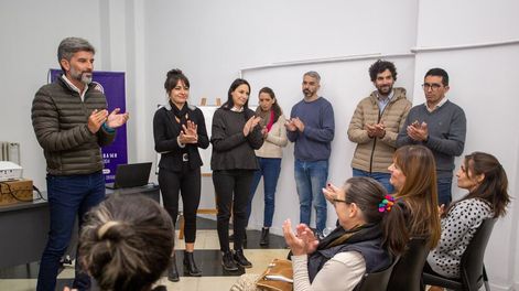 Ulpiano Suarez participó de la charla informativa con mujeres emprendedoras