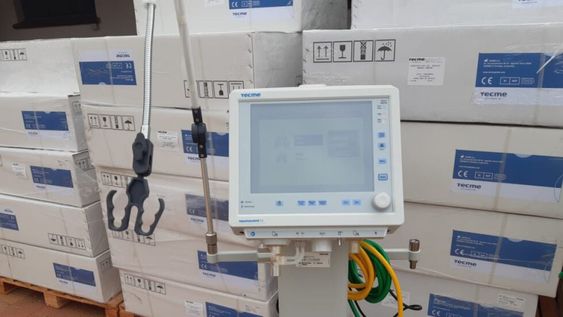 Denuncian que el intendente de la localidad bonaerense de Lincoln se llevó el respirador de un hospital público a una clínica privada para su uso personal. Imagen ilustrativa.