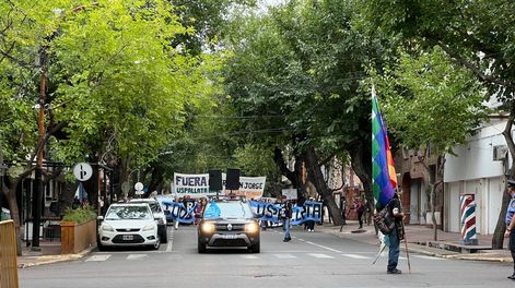 Contramarcha en la previa del Carrusel