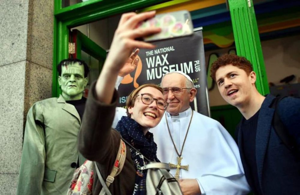 Irlanda, menos conservadora, recibe a un Papa tras 39 años