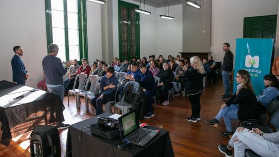 El taller “Definiendo mi futuro” se llevó a cabo en el ECoS
