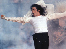 michael jackson eterno: el rey del pop rompe records con su pelicula y este domingo se vuelve sinfonico en mendoza