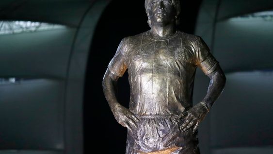 Impresionante. La estatua que inauguraron en homenaja a Diego Maraona en Santiago del Estero. Impresionante. La estatua que inauguraron en homenaja a Diego Maraona en Santiago del Estero.