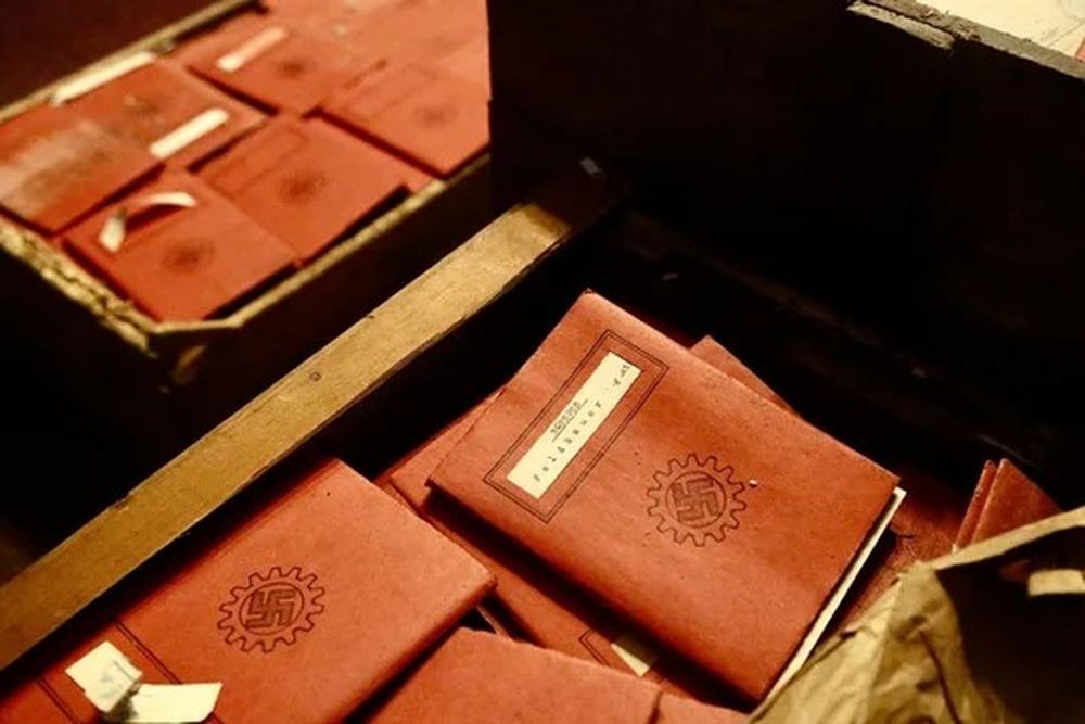 Encontraron en la Corte Suprema documentación de propaganda nazi enviada a Argentina durante la SGM.