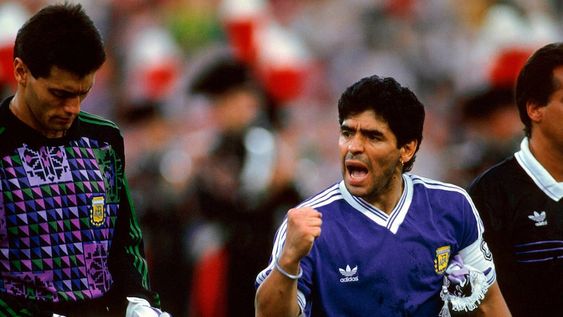 El ex arquero se quebró al aire al recordar a Maradona. / Gentileza.