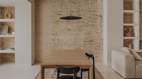 El arquitecto enfatiza que el interiorismo bien pensado transforma casas en hogares y espacios en experiencias únicas.