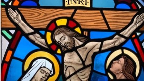 Los Andes | Jesús, al ver a su madre y junto a ella al discípulo al que amaba, dijo a su madre: «Mujer, ahí tienes a tu hijo».Luego, dijo al discípulo: «Ahí tienes a tu madre».