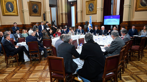Plenario de comisiones en el Senado.