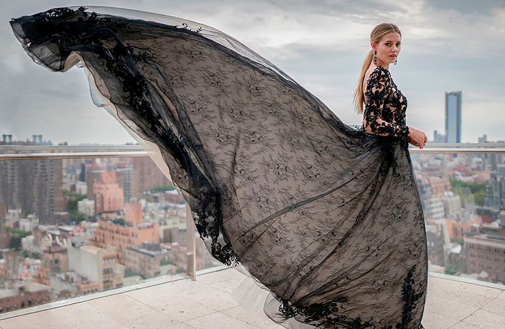 ¿Tenés una fiesta? Tendencias que van a invadir tus vestidos negros