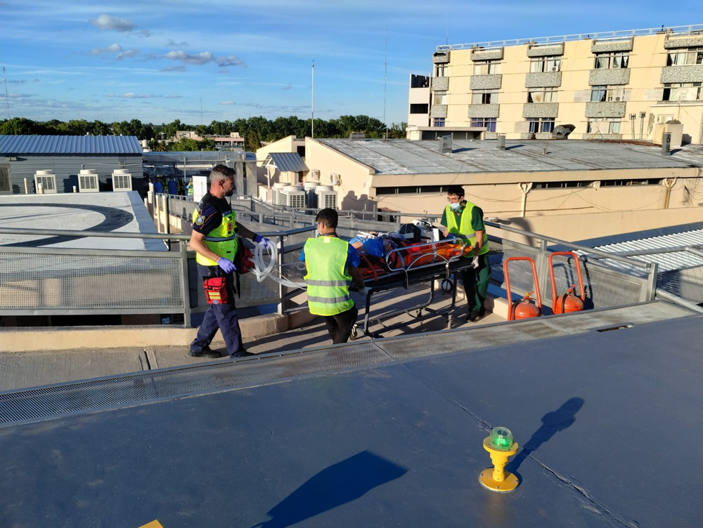 Trasladaron en helicóptero a una mujer de 71 años desde San Rafael al Hospital Central.