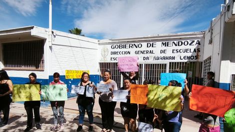 Los Andes | Albañil denunciado por abuso sexual en una escuela: padres piden seguridad en los baños y la Justicia aguarda pruebas