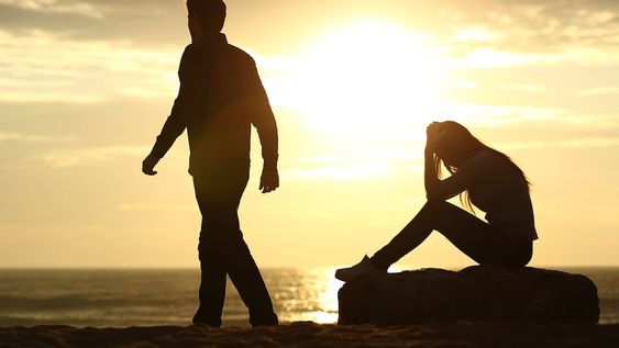 Horóscopo: los signos del zodiaco que más sufren en el amor