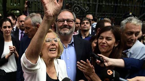 “Indignadas” mandan en las dos principales ciudades españolas