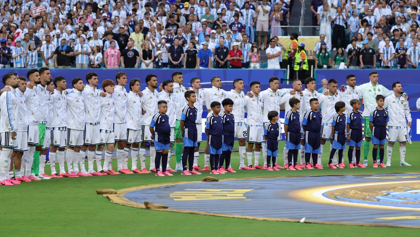 La Selección Argentina juega con Inglaterra, por el Mundial 2026