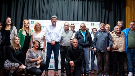 La Ciudad distinguió a empleados municipales que cumplieron 30 años de servicio