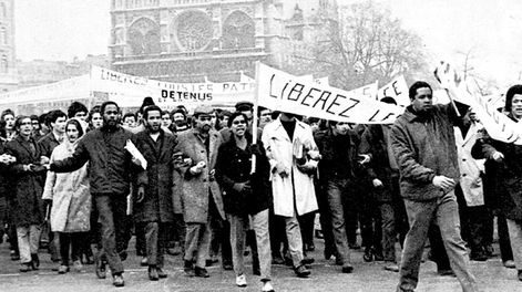 El 68 como acto de clausura - Héctor Ghiretti