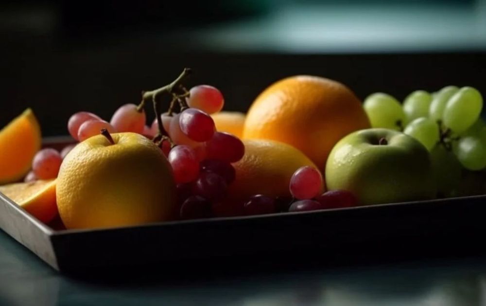 Una frutera colorida en la mesa principal significa mucho para el Feng Shui ya que no solo sirve para decorar, sino para una limpieza energética.