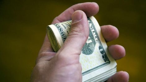 El mercado oficial tuvo un impulso inicial de 0,18 pesos en las operaciones cambiarias en comparación con la apertura del miércoles (Foto Archivo).