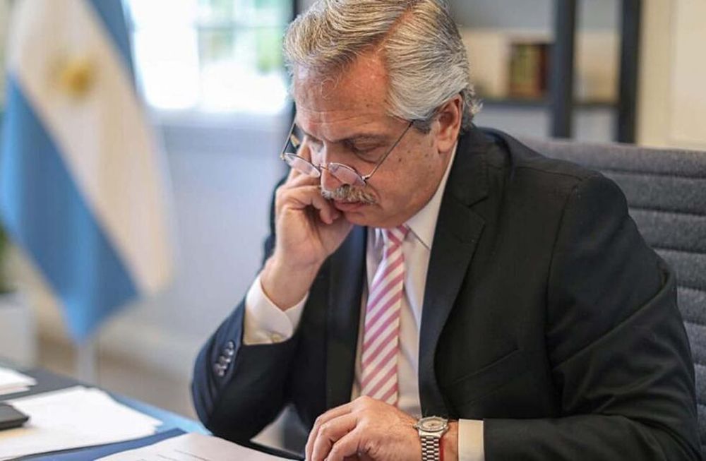 Alberto Fernández espera el resultado de otro hisopado para recibir al enviado de los EEUU