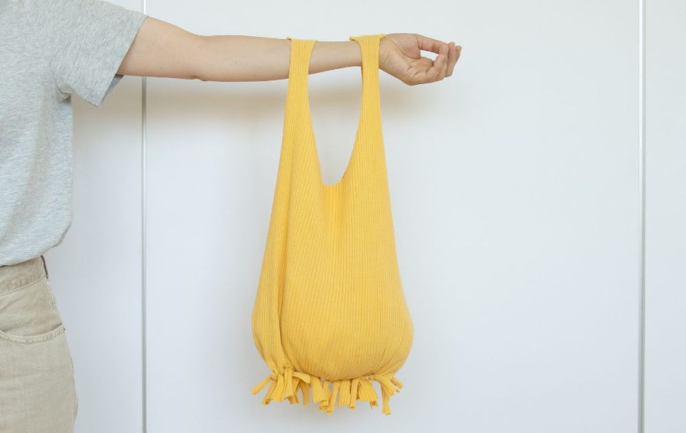 Reciclar tus remeras usadas es una forma de organizar algunos lugares del hogar. Reciclar tus remeras usadas es una forma de organizar algunos lugares del hogar.