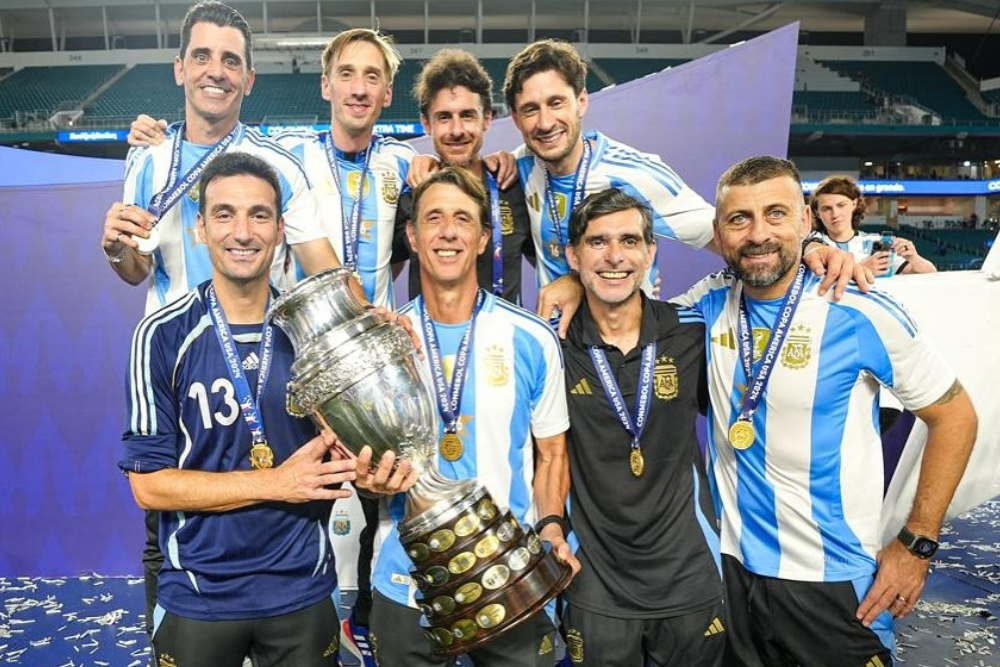 Con Lionel Scaloni a la cabeza, el cuerpo técnico de la Selección Argentina