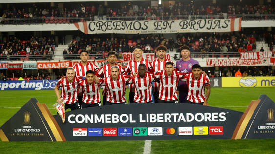 Estudiantes de La Plata despidió a un ídolo y referente