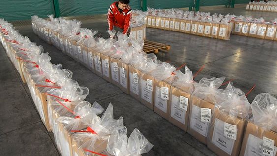 La Junta Electoral de Mendoza con el Presidente r. Dalmiro Garay y el Secretario de la Junta, Dr. Jorge Albarracin, recorrieron Andreani a fin de presenciar el trabajo que se está haciendo para las elecciones provinciales del próximo domingo 24 de septiembreFoto: Orlando Pelichotti