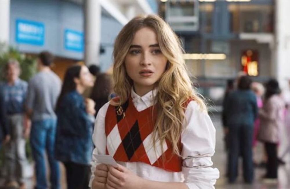 Quinn Ackerman quiere llegar a esa casa de altos estudios porque allí estudió su difundo padre, por lo que no le da lo mismo un lugar que otro.