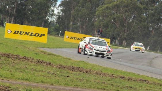 Gran victoria de Rossi en la carrera del sábado