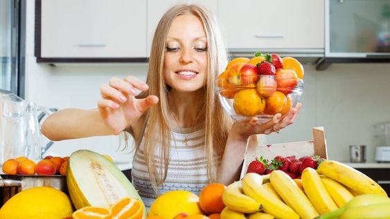Hay una fruta que ayuda a la salud de las mujeres.