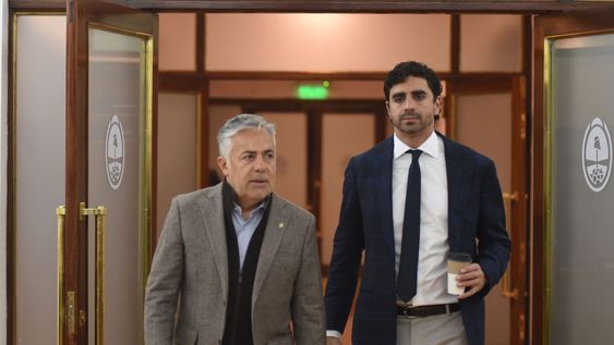 El gobernador Alfredo Cornejo y el ministro de Gobierno, Natalio Mema.&nbsp;