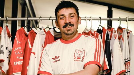 Gonzalo Varas, el ilustrador que cumplió el sueño del hincha en Huracán Las Heras