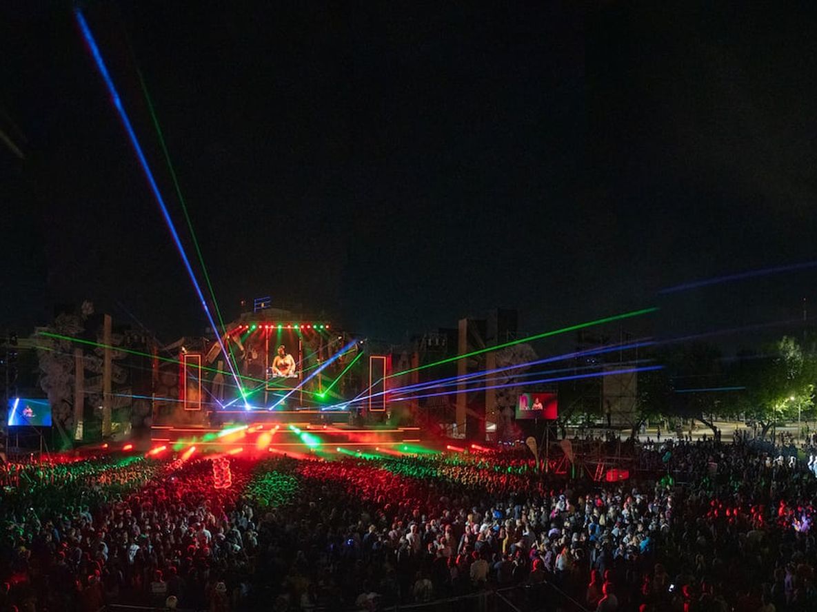 Cazzu hizo bailar a más de 20 mil personas en la segunda noche de la Vendimia de Ciudad