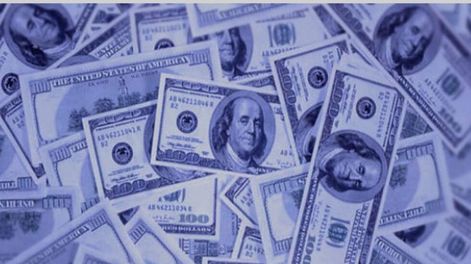 El dólar se despertó en la última rueda de la gestión Macri
