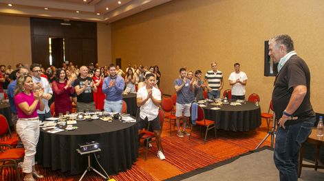 Carlos Páez, uno de los sobrevivientes del accidente del avión uruguayo en Los Andes, disertó en el marco de Experiencia Set Andes