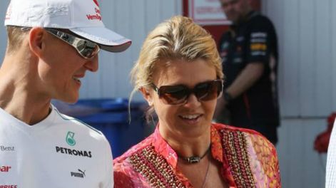 Corina Schumacher sigue luchando por Michael