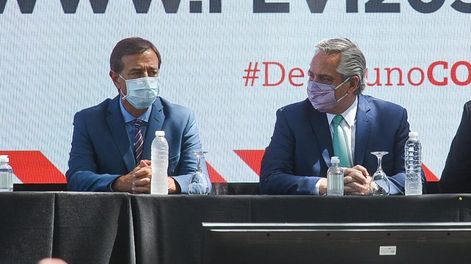 No es serio mezclar ambas cosas, la lucha contra la pandemia debe andar por caminos paralelos al hecho electoral, no se puede politizar la salud de la población.
