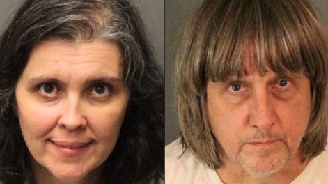 El increíble caso de los padres que tuvieron encerrados y encadenados a sus 13 hijos