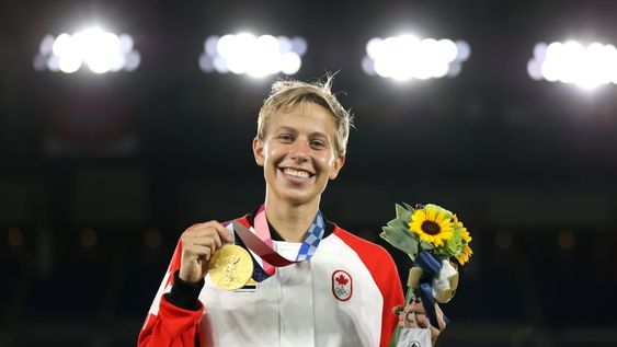 La canadiense Quinn, primera deportista trans en ganar una medalla olímpica: día histórico en Tokyo 2020, luego del título de Canadá en el fútbol femenino. / Gentileza.