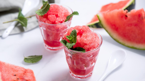 Granita de sandía con albahaca: una receta refrescante y saludable para el verano.
