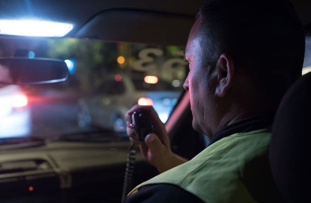 Detienen a un motociclista en Ciudad que manejaba sin casco e intentó fugarse: dio positivo en el test de alcoholemia / Foto ilustrativa Los Andes