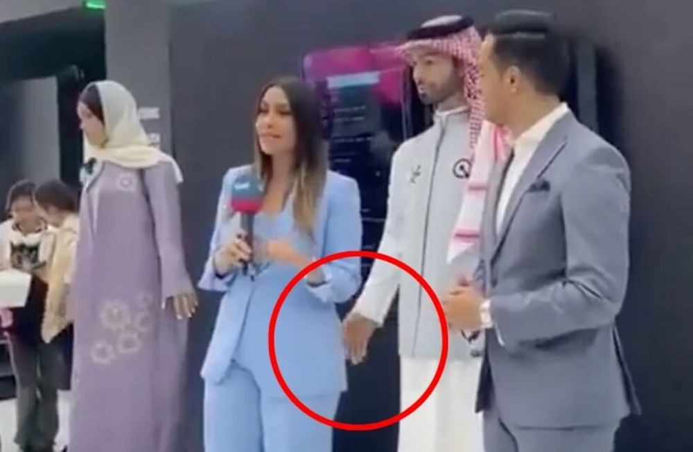 Un robot, con Inteligencia Artificial, tocó indebidamente a una ...