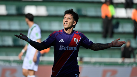 Sebastián Driussi, autor de un golazo para River.