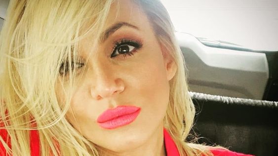 María Eugenia Ritó posó en tacos altos y sin ropa y rozó la censura de Instagram