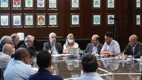 En el encuentro liderado por Feletti hubo diversas posturas sobre la ley que regula al sector.